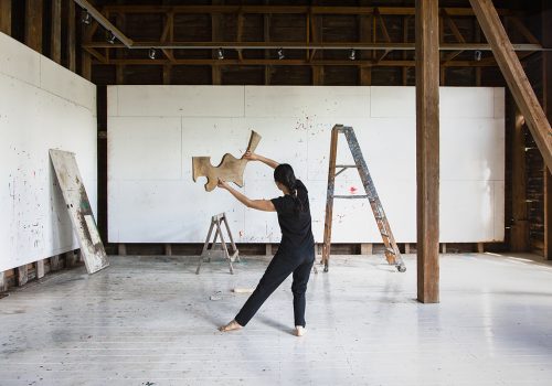 This performance was made in the former studio of the late American painter Elizabeth Murray. Using my body as a medium through which to channel and revive Murray’s studio space, I gradually developed a choreography of actions and movements repeated as a daily ritual.